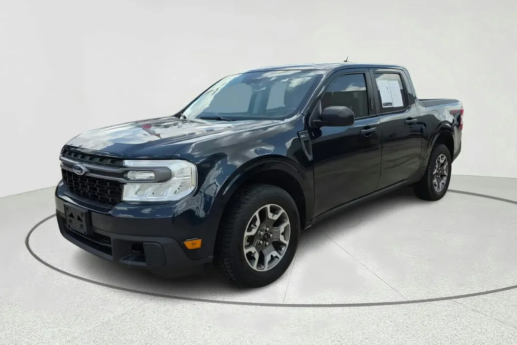 2023 Ford Maverick XLT photo 1