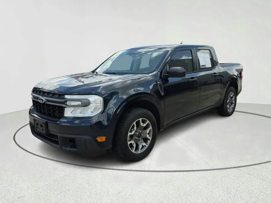 2023 Ford Maverick XLT photo 1