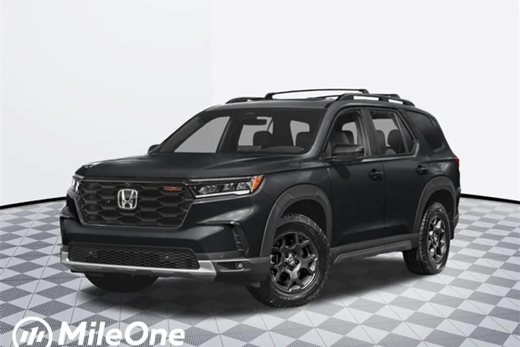 2025 Honda Pilot TrailSport photo 1