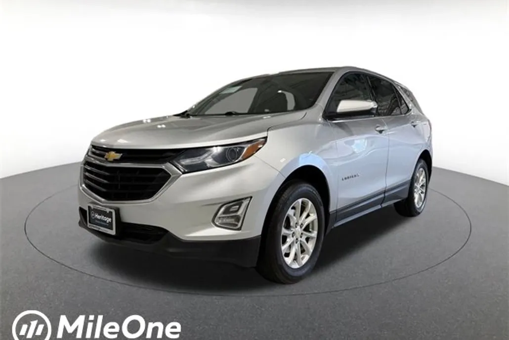 2018 Chevrolet Equinox LT photo 1