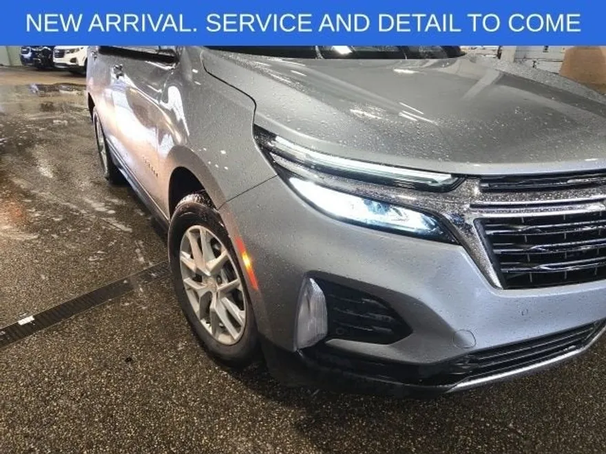 2024 Chevrolet Equinox LT photo 1