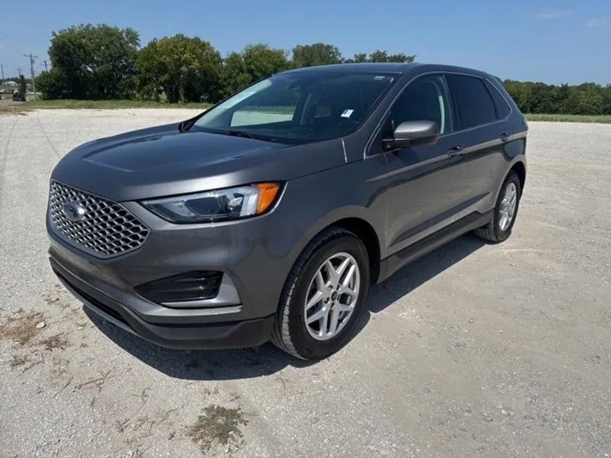 2024 Ford Edge SEL photo 1