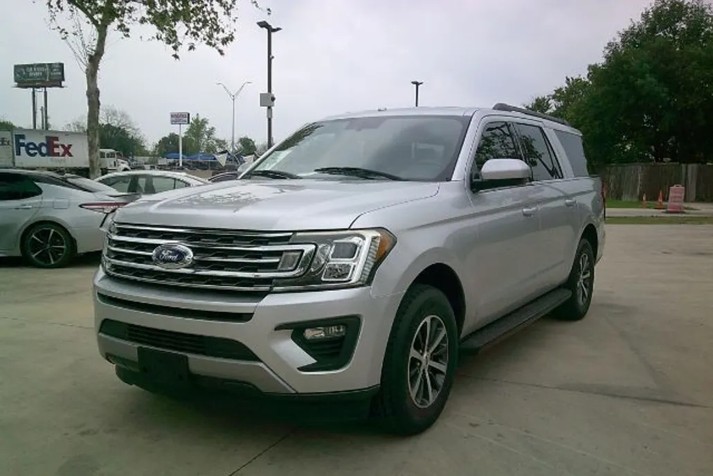 2019 Ford Expedition MAX XLT photo 1