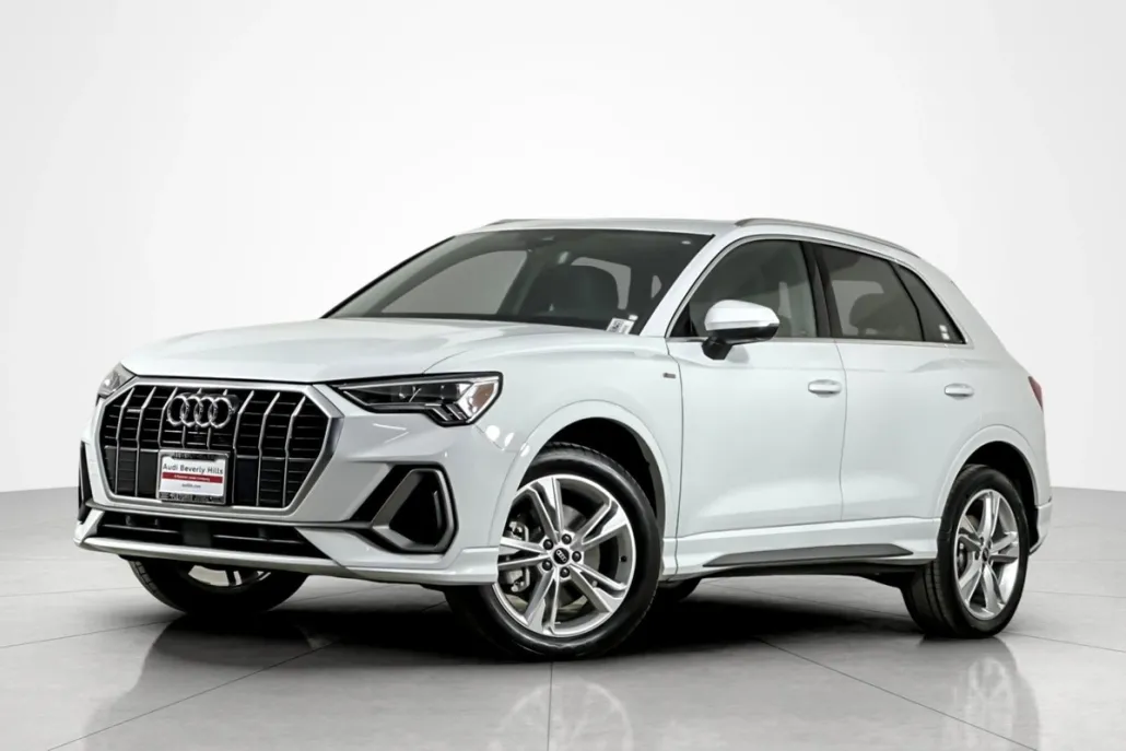 2022 Audi Q3 S line Premium Plus 45 TFSI photo 1