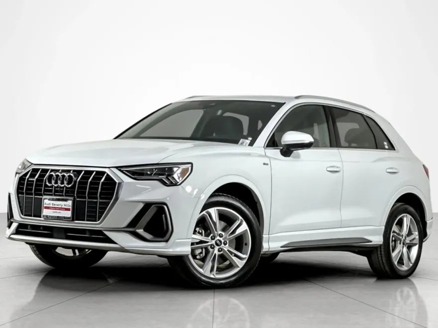 2022 Audi Q3 S line Premium Plus 45 TFSI photo 1