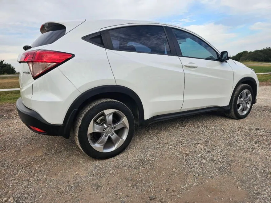 2018 Honda HR-V LX photo 1