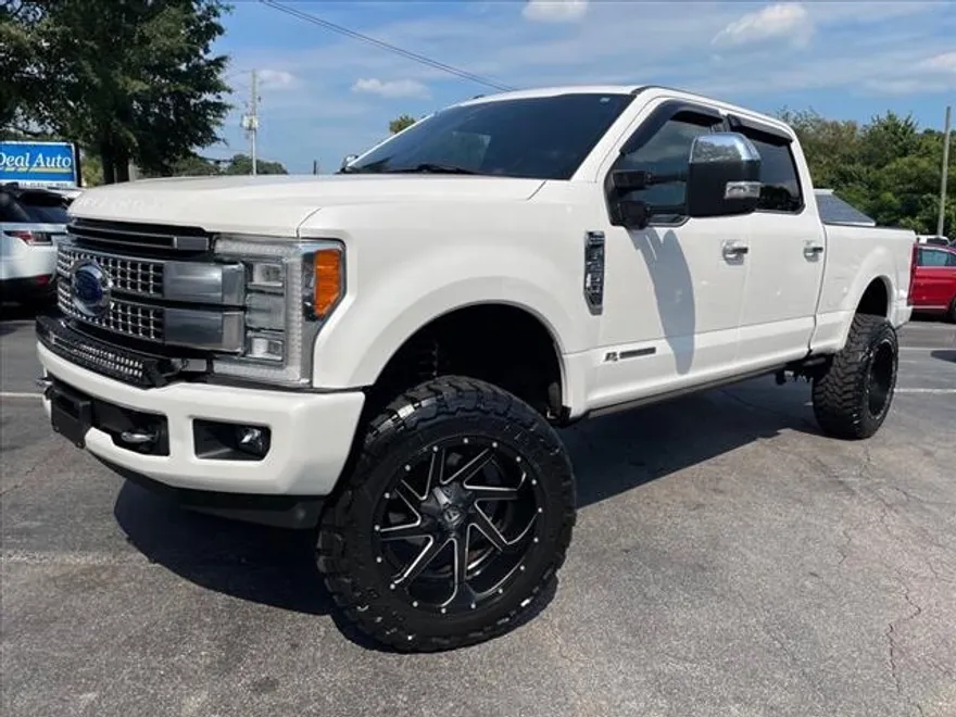2017 Ford F-250 Platinum photo 1