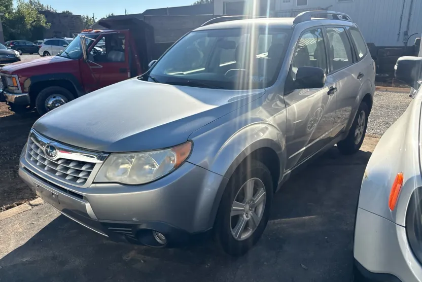 2011 Subaru Forester 2.5X Touring photo 1