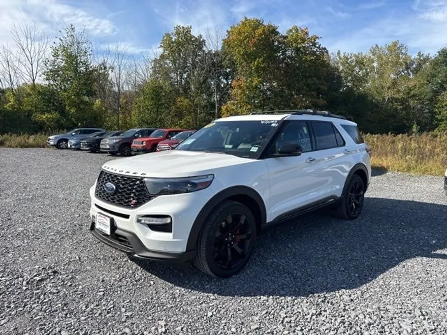 2020 Ford Explorer ST photo 1