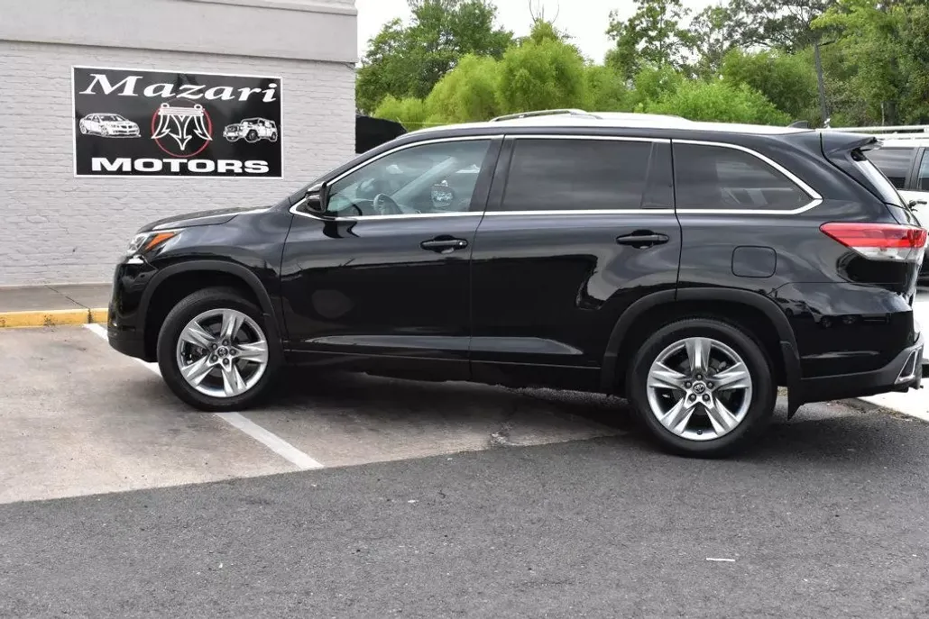 2017 Toyota Highlander Limited photo 1