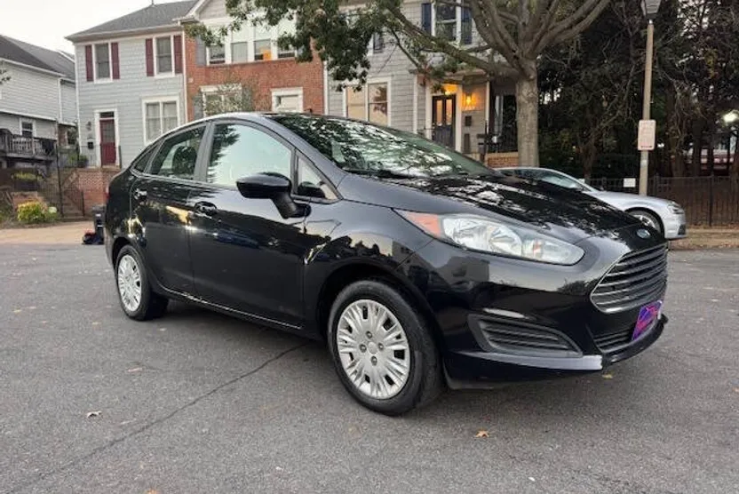 2019 Ford Fiesta S photo 1