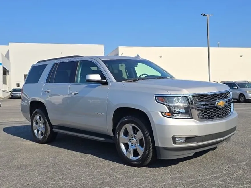 2019 Chevrolet Tahoe LT photo 1