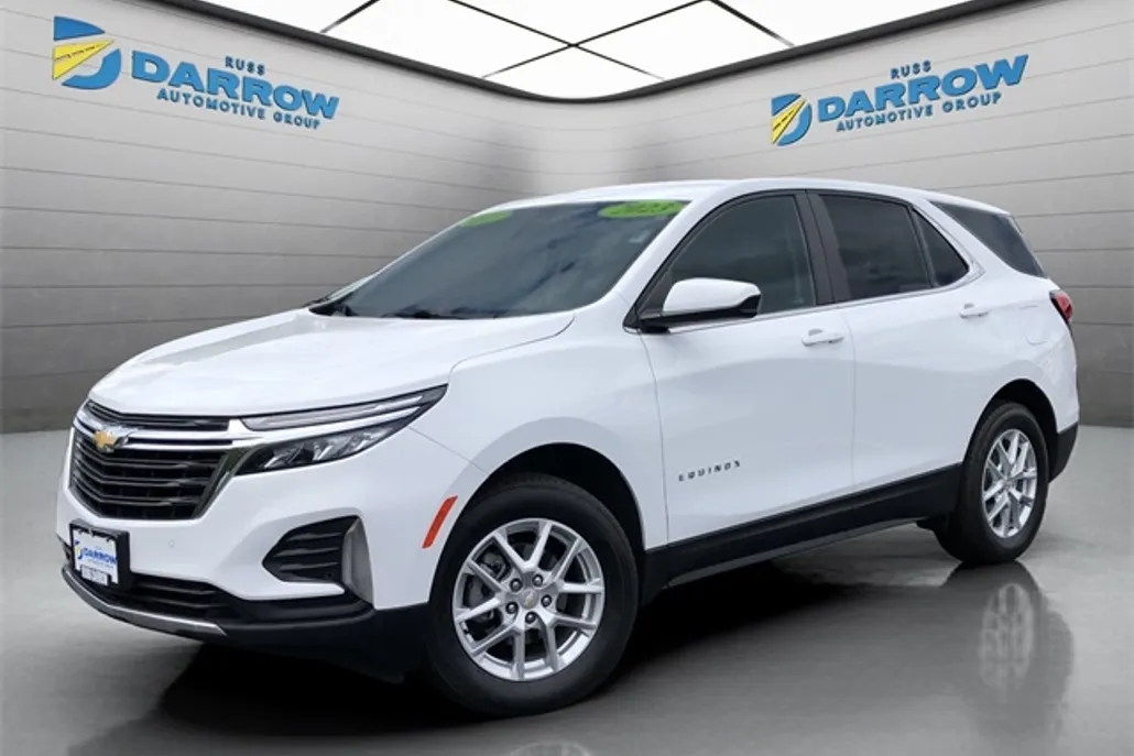 2023 Chevrolet Equinox LT photo 1