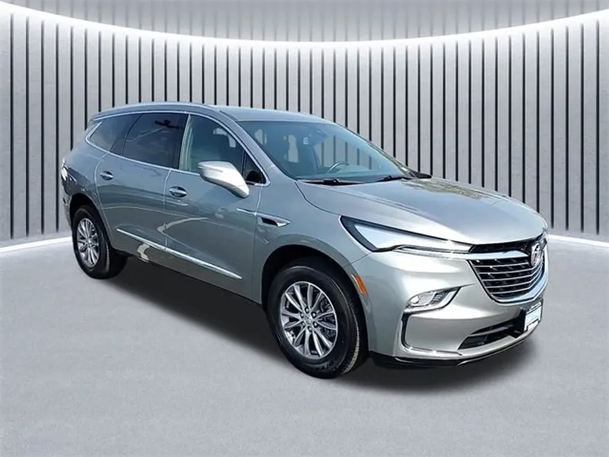 2023 Buick Enclave Essence photo 1