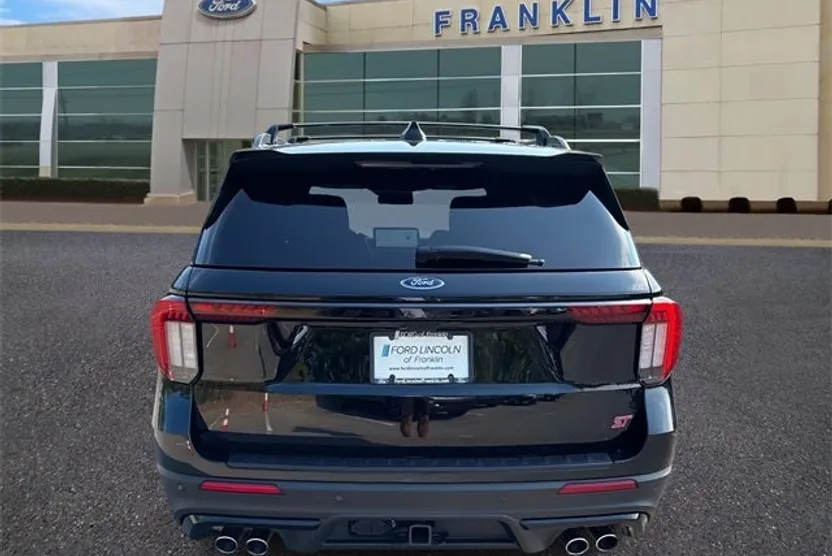 2025 Ford Explorer ST photo 1
