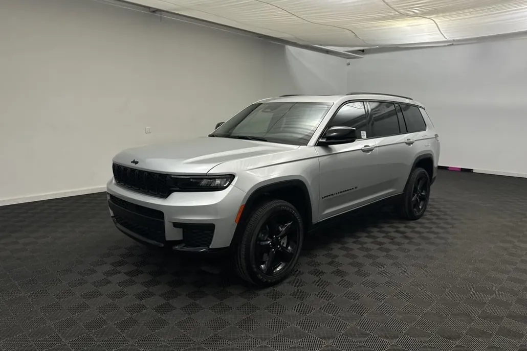 2025 Jeep Grand Cherokee Altitude X photo 1