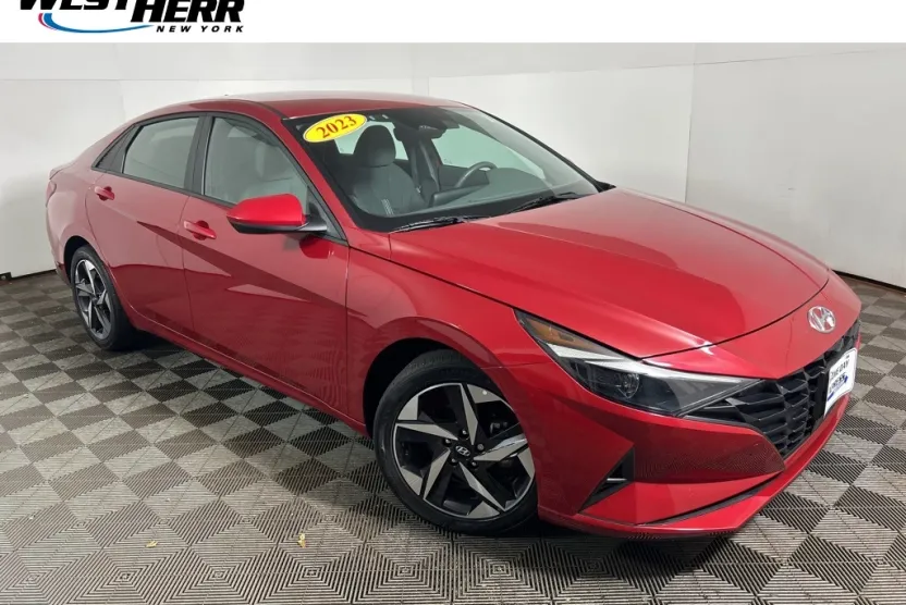 2023 Hyundai Elantra SEL photo 1