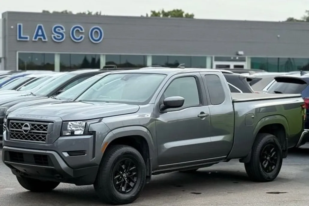 2024 Nissan Frontier SV photo 1