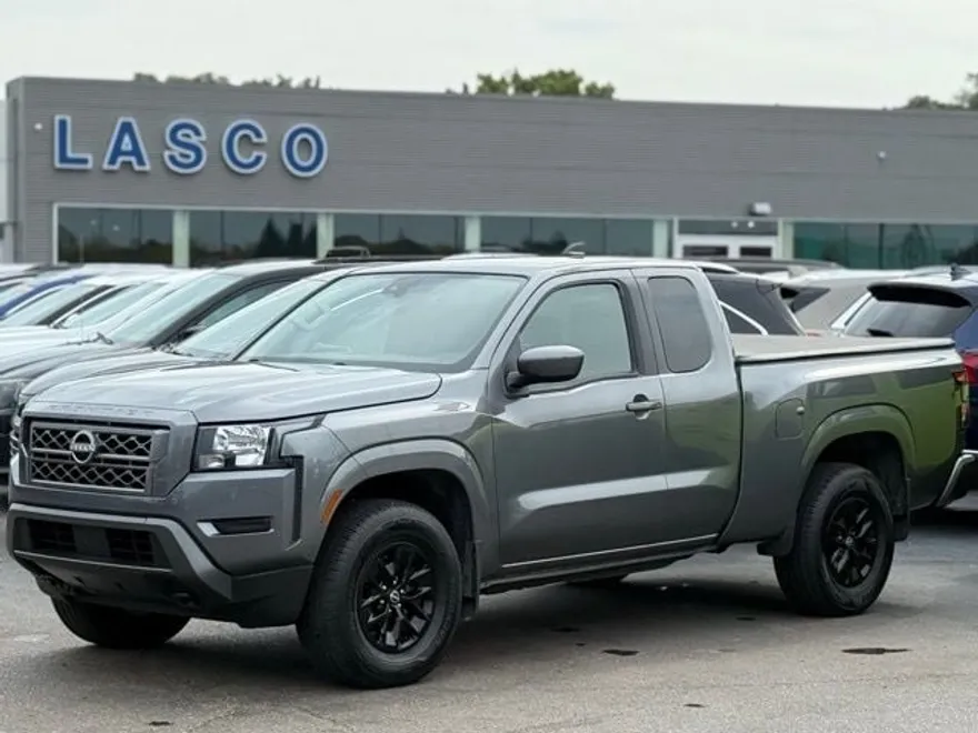 2024 Nissan Frontier SV photo 1