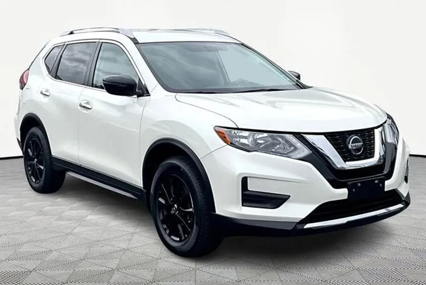 2018 Nissan Rogue SV photo 1