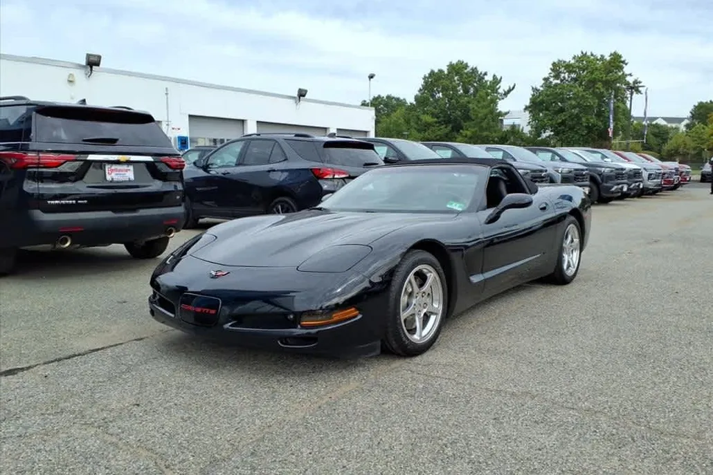2004 Chevrolet Corvette photo 1