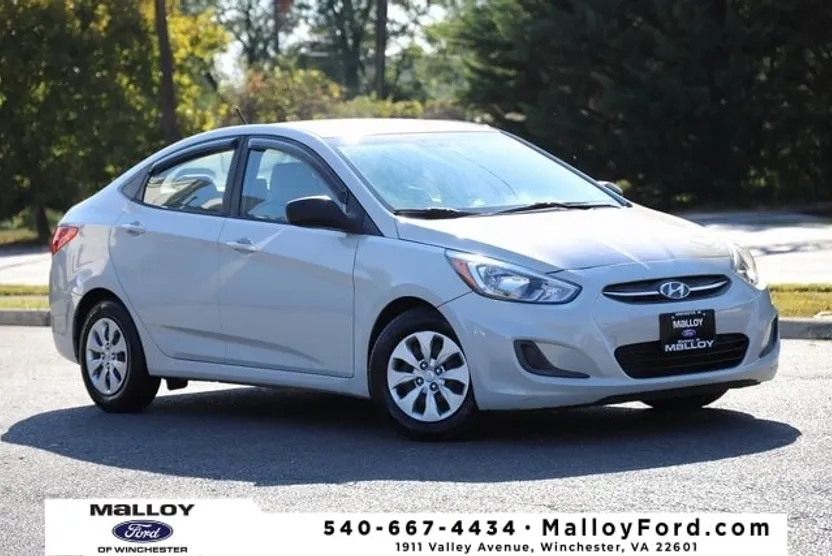 2016 Hyundai Accent SE photo 1