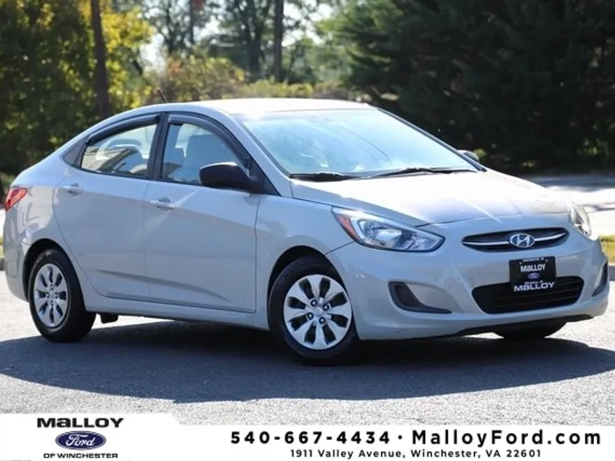 2016 Hyundai Accent SE photo 1