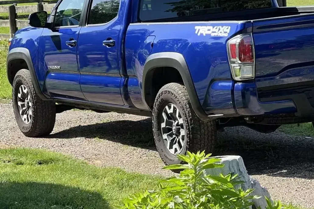 2022 Toyota Tacoma TRD V6 photo 1