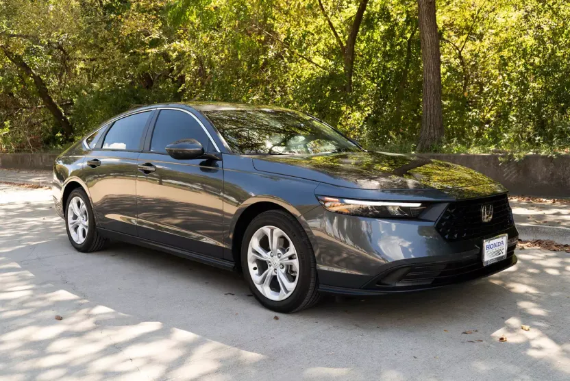 2025 Honda Accord LX photo 1