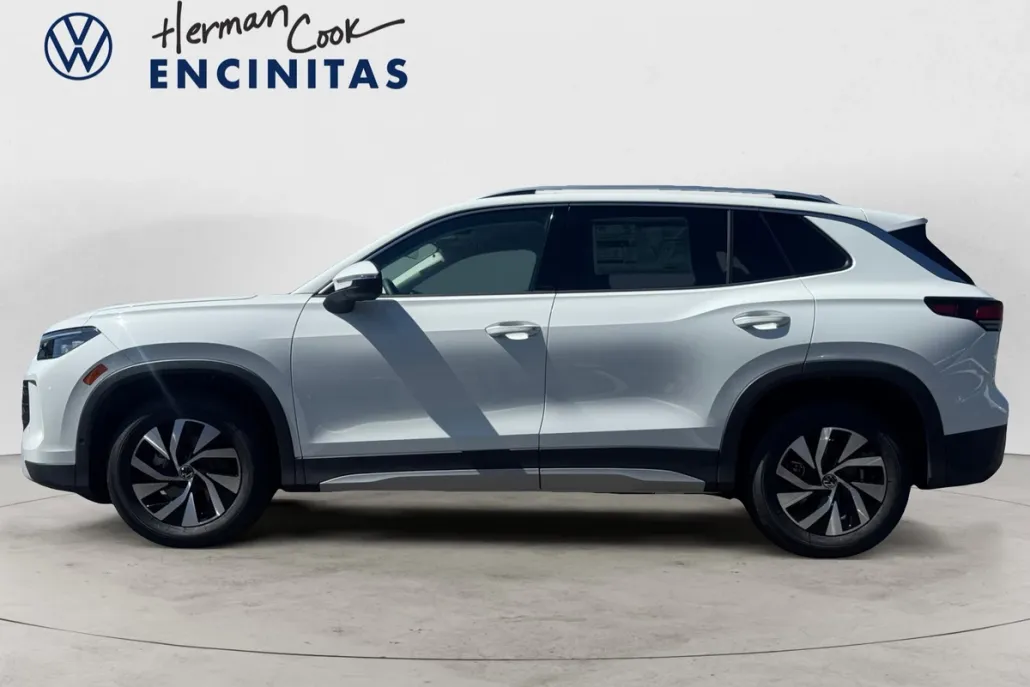 2025 Volkswagen Tiguan S photo 1