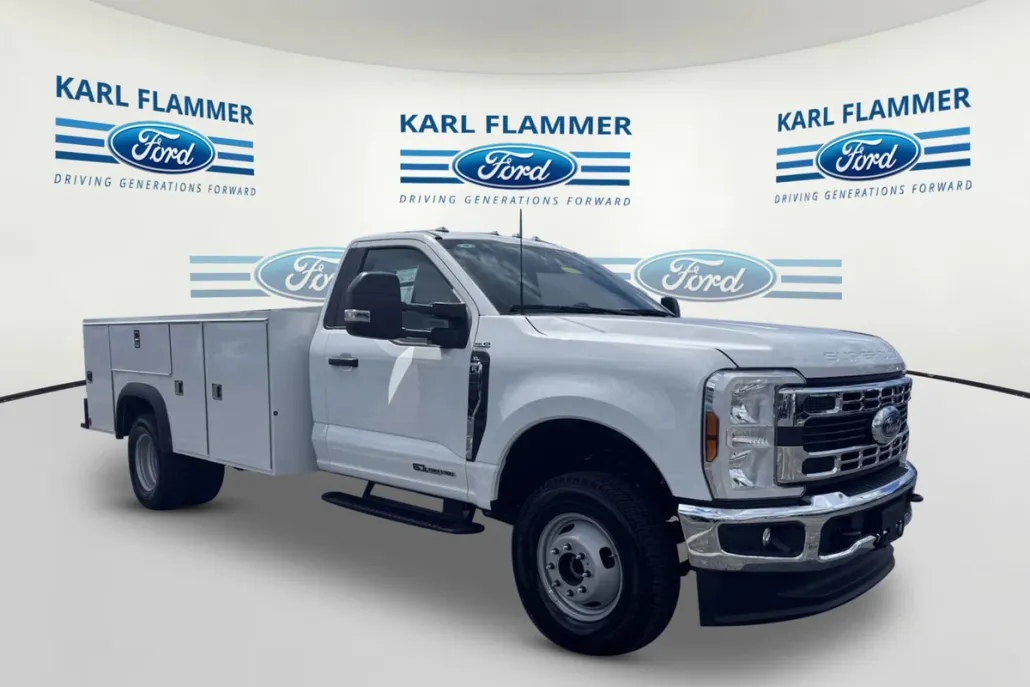 2024 Ford F-350 XL photo 1