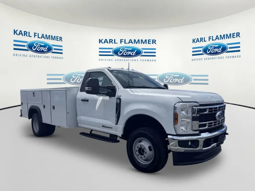 2024 Ford F-350 XL photo 1