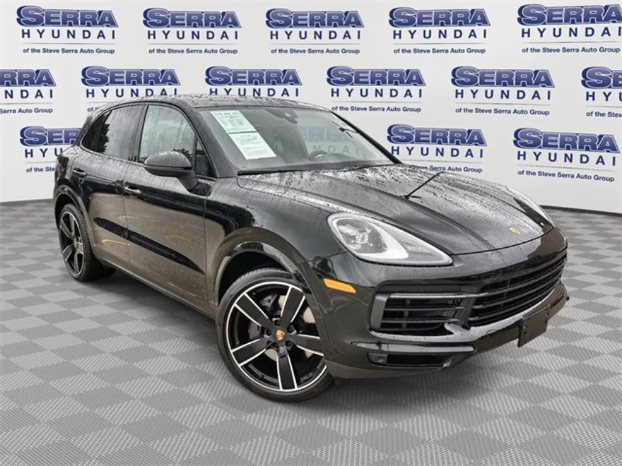 2022 Porsche Cayenne Base photo 1