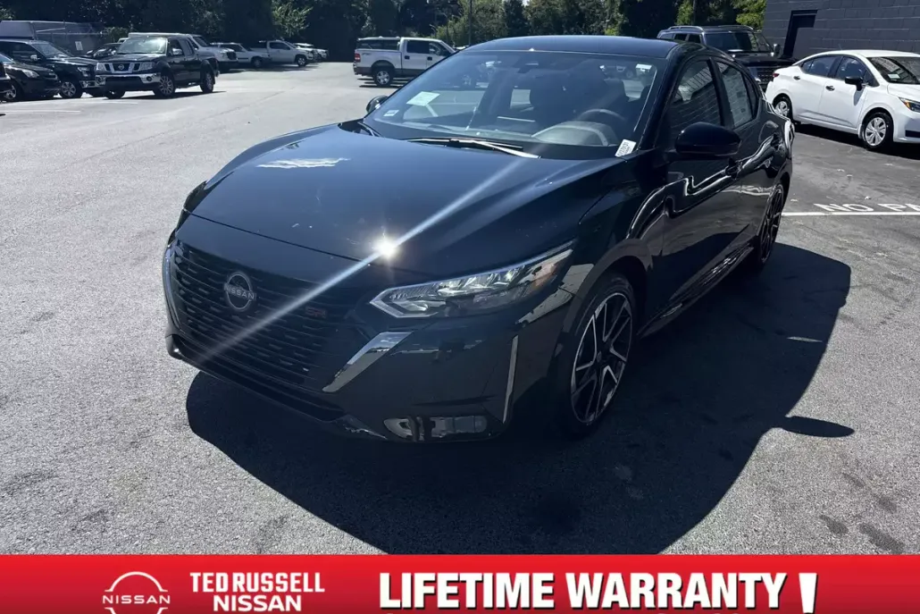 2025 Nissan Sentra SR photo 1