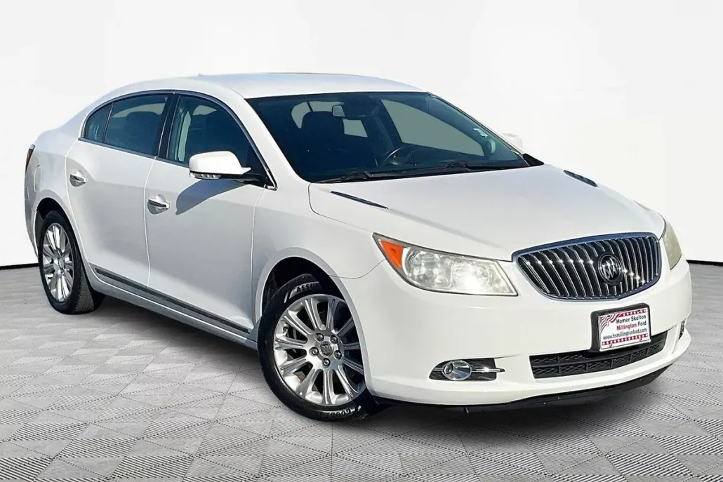 2013 Buick LaCrosse Leather photo 1