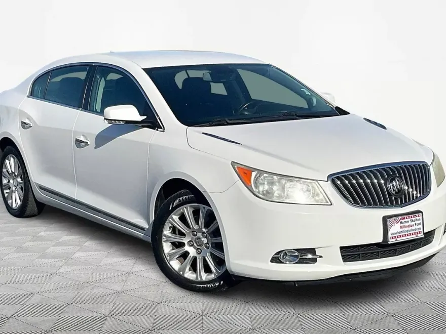 2013 Buick LaCrosse Leather photo 1
