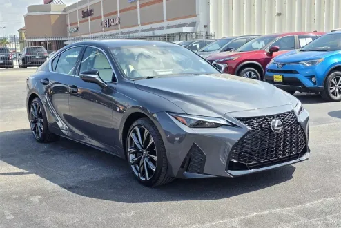 2022 Lexus IS 350 F SPORT photo 3