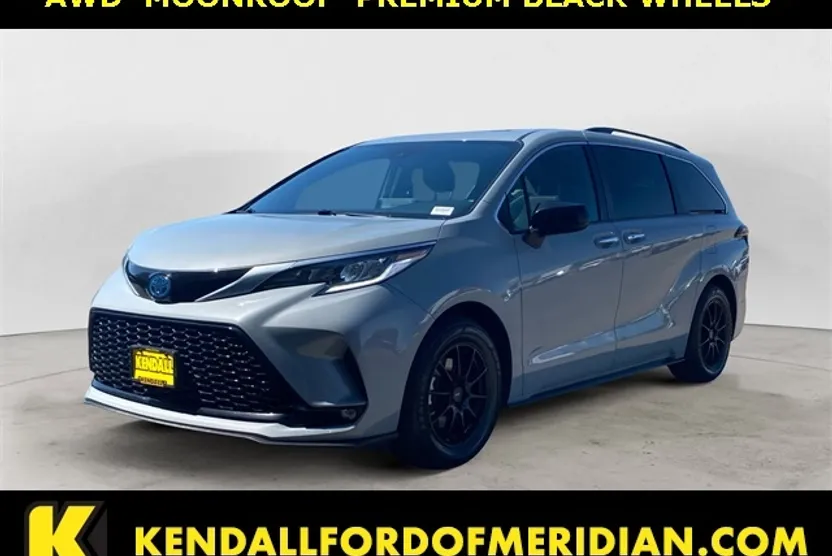 2023 Toyota Sienna XSE photo 1
