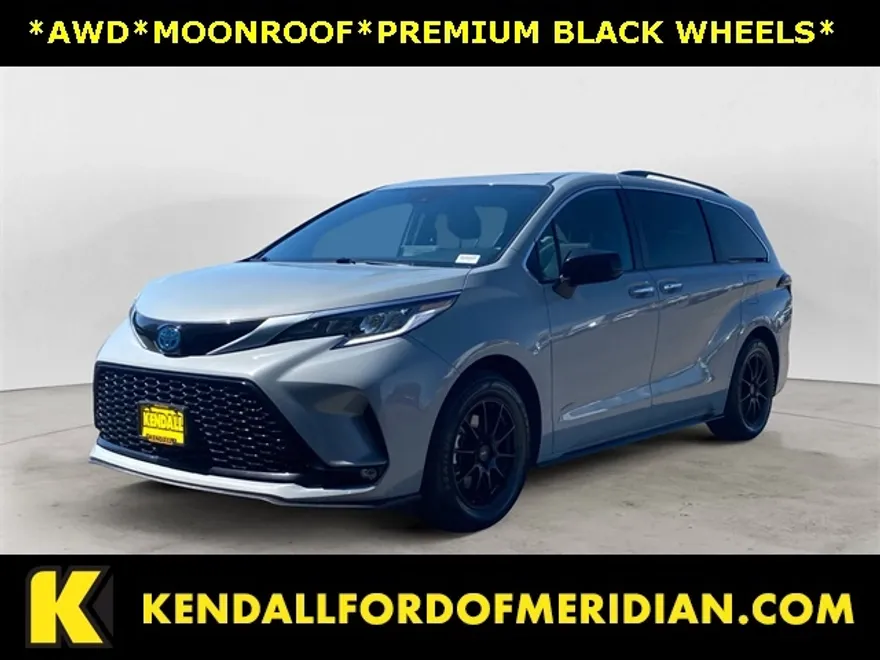 2023 Toyota Sienna XSE photo 1