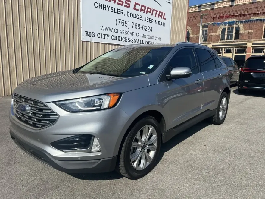 2020 Ford Edge Titanium photo 1