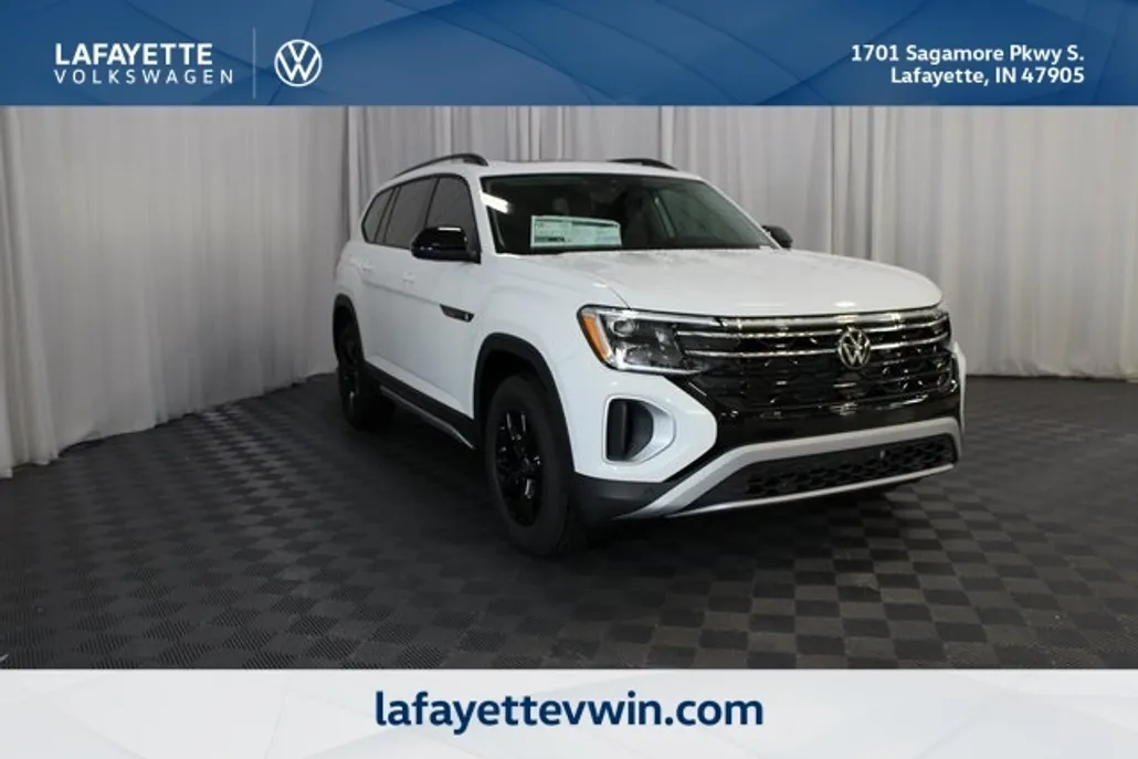 2025 Volkswagen Atlas Peak Edition SE photo 1