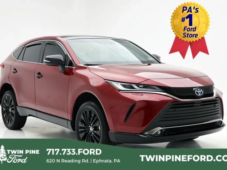 2024 Toyota Venza photo 1