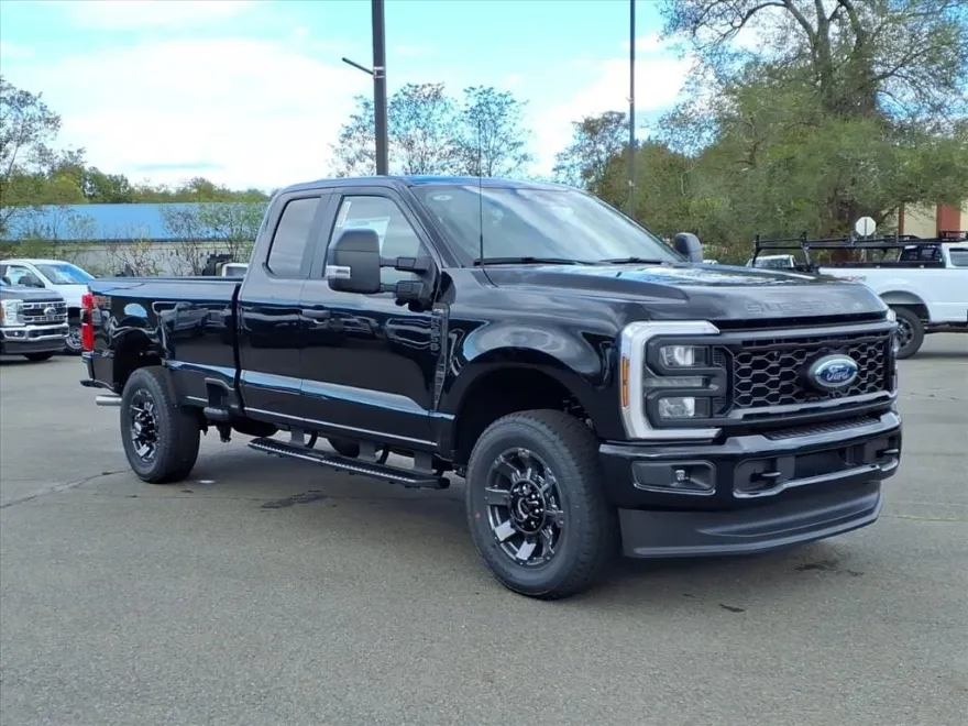 2026 Ford F-350 photo 1