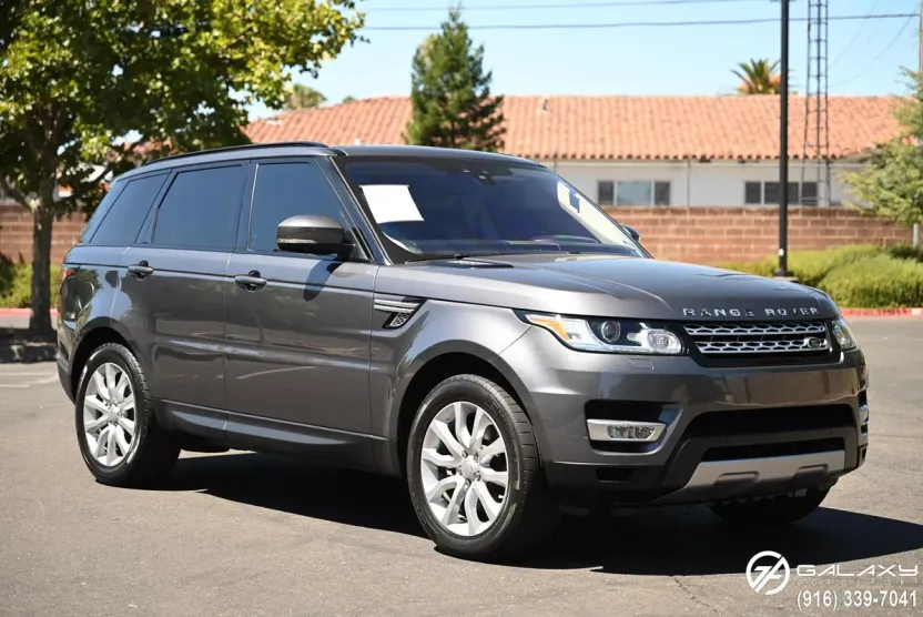 2017 Land Rover Range Rover Sport HSE photo 1