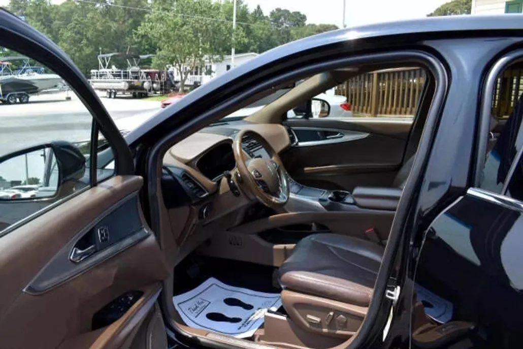 2016 Lincoln MKX Reserve photo 1