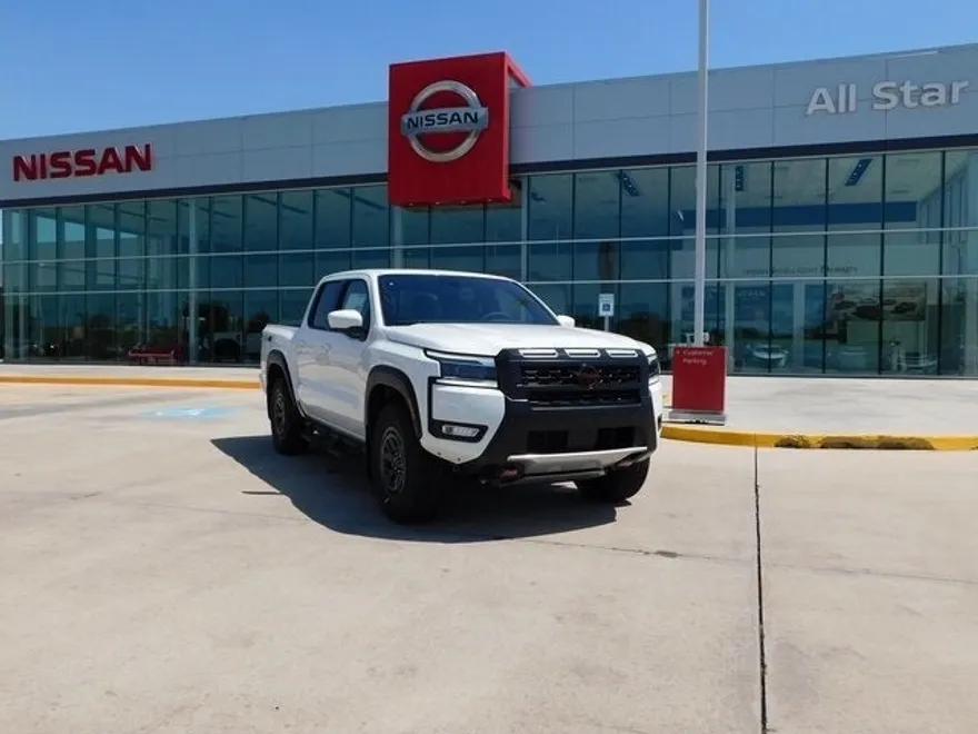 2025 Nissan Frontier Crew Cab PRO-4X photo 1