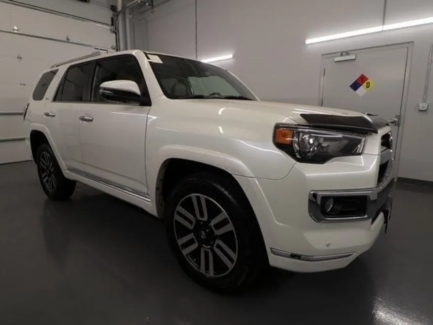 2020 Toyota 4Runner Limited photo 1
