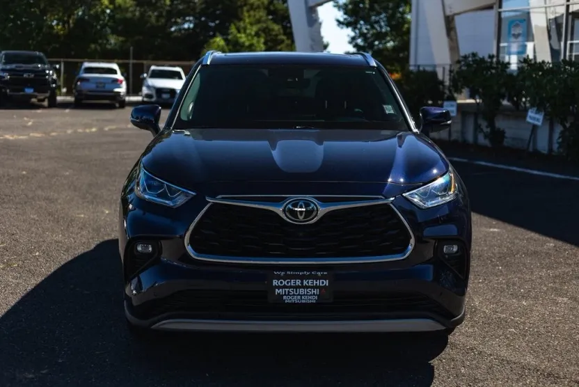 2020 Toyota Highlander Platinum photo 1