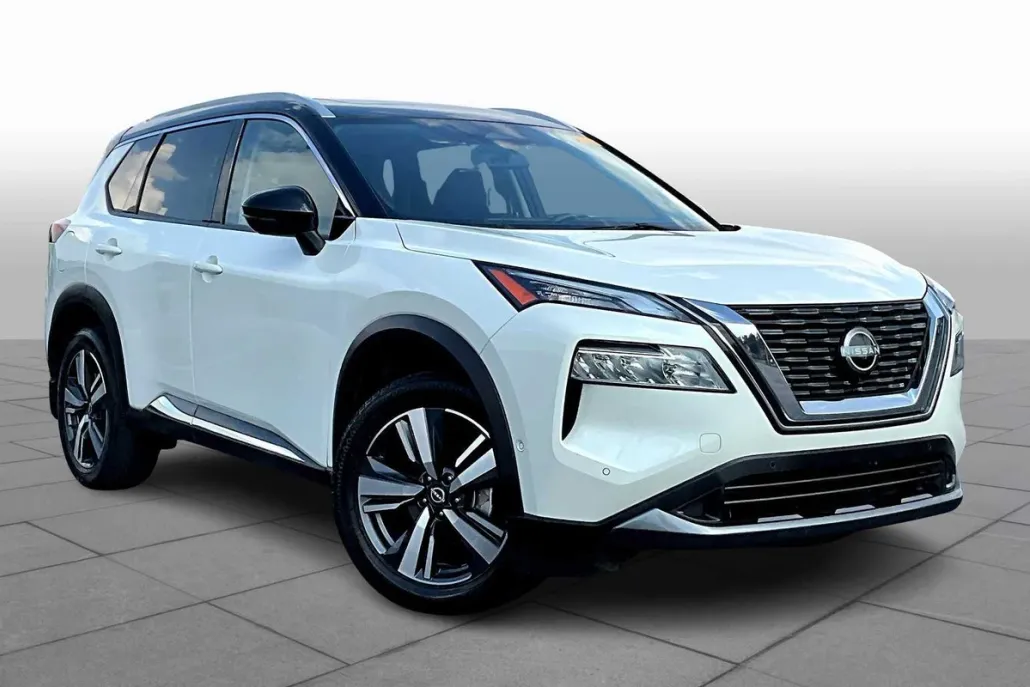 2023 Nissan Rogue SL photo 1