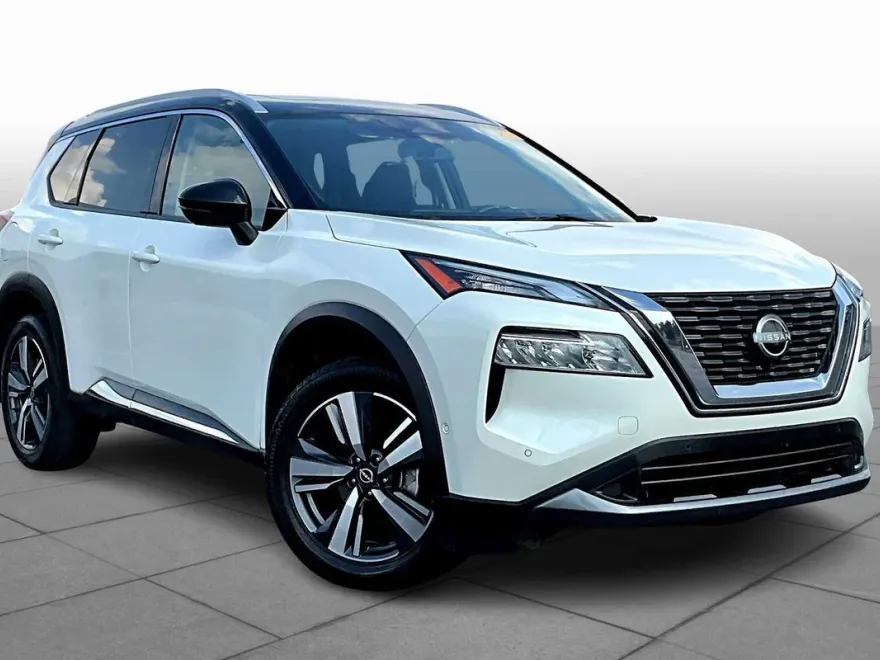 2023 Nissan Rogue SL photo 1